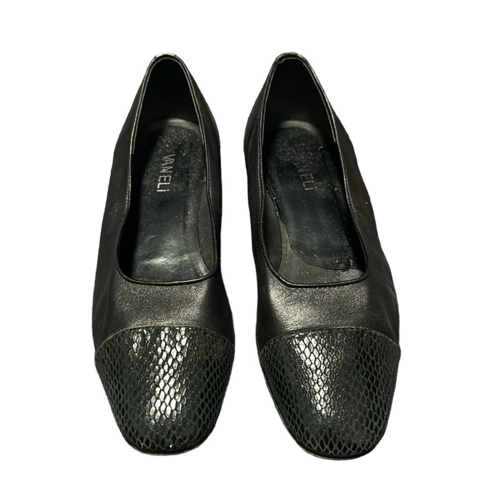 Vaneli black leather flats with embossed toe box. Size 7.5. GUC